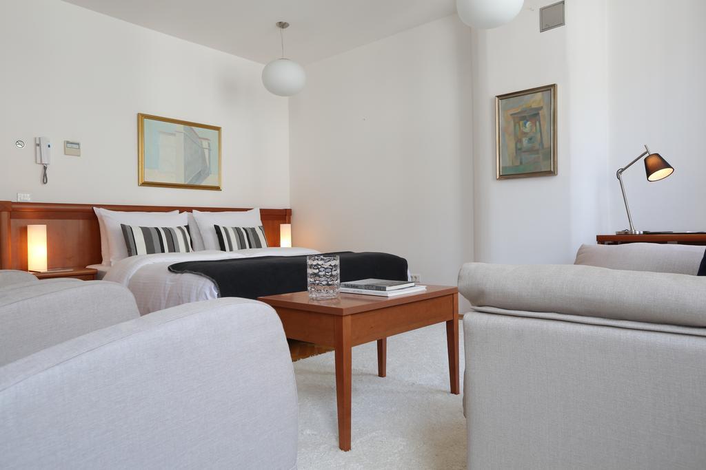 Angel Main Square Center Zagreb Apartment Ruang foto