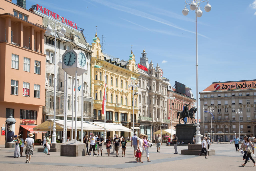 Angel Main Square Center Zagreb Apartment Ruang foto