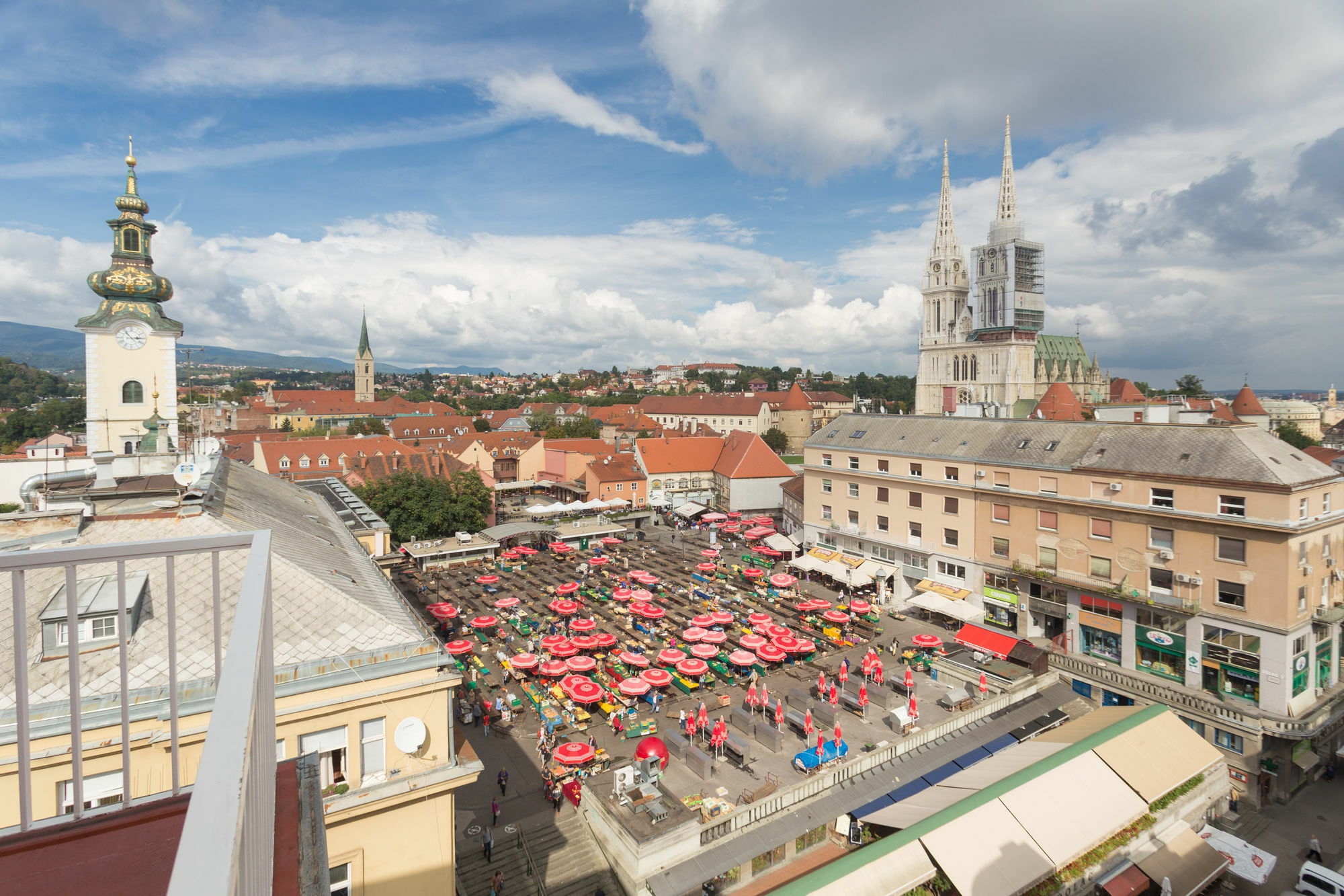 Angel Main Square Center Zagreb Apartment Bagian luar foto