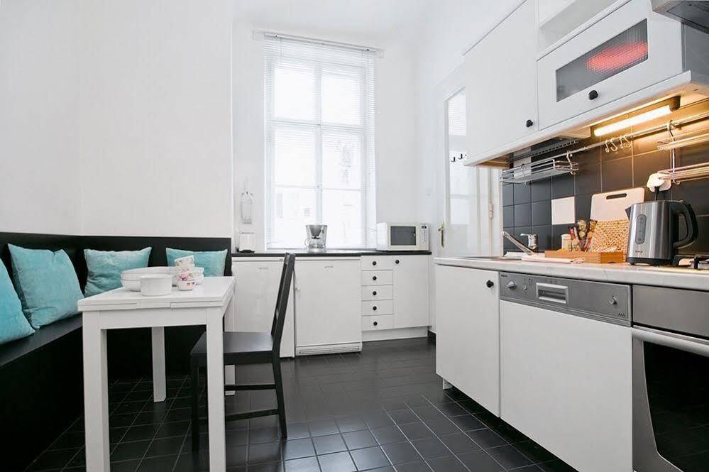 Angel Main Square Center Zagreb Apartment Bagian luar foto